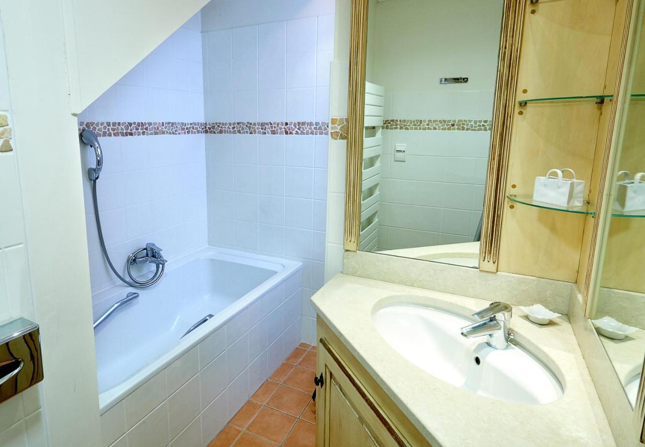 Residence Hoteliere Du Domaine Chablis Buitenkant foto